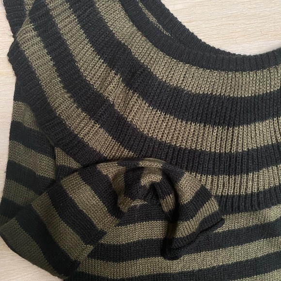 Free Generation Los Angeles One Sleeve Sweater - Picture 3 of 7